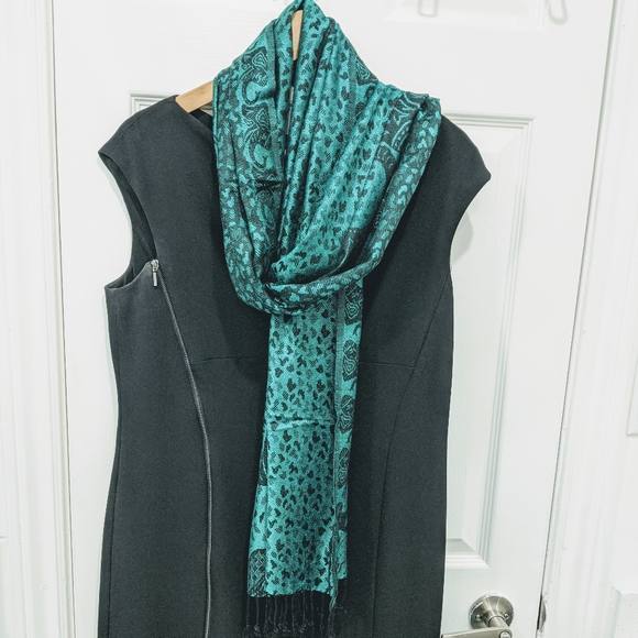 Silk/Pashmina blend Scarf - Picture 1 of 7